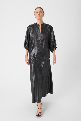 SOAKED IN LUXURY Bluse in Schwarz