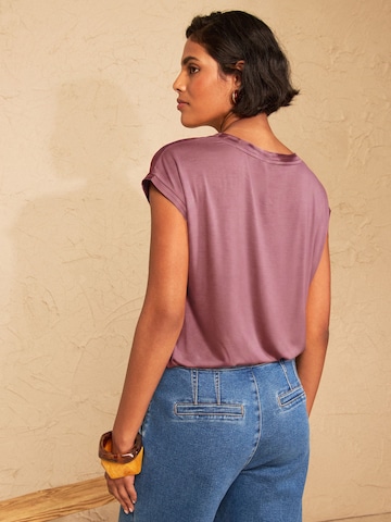 love & roses T-Shirt in Pink