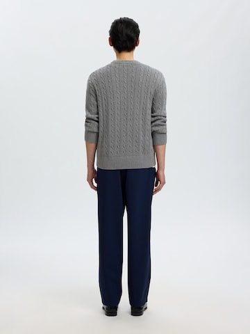 SELECTED - Jersey 'SLMBRAUN' en gris