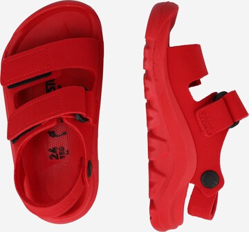 Calzatura aperta di BIRKENSTOCK in rosso