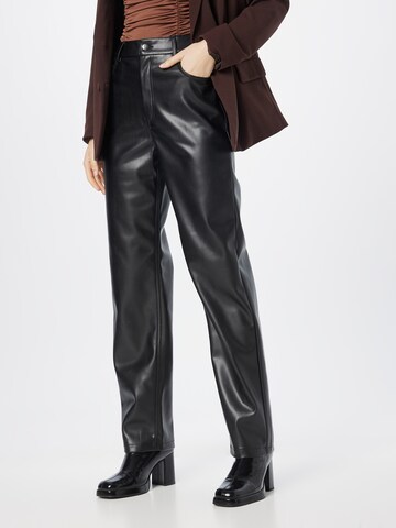 Gina Tricot Regular Trousers in Black: front