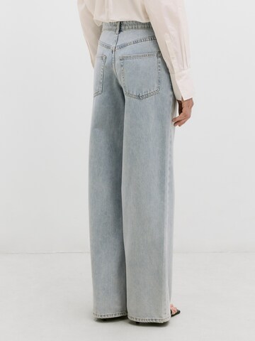 Wide leg Jeans 'Maleah' de la EDITED pe albastru