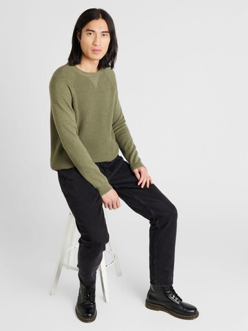 QS - Pullover em verde