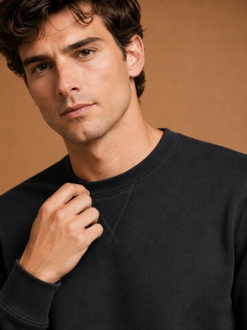 KING Essentials Sweater 'The George' in Black
