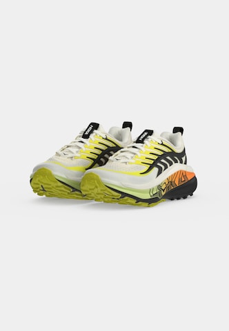 HOKA Juoksukengät 'Stinson 8' värissä valkoinen