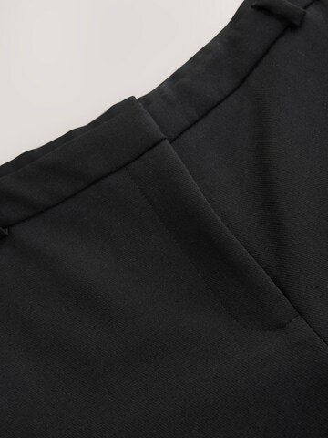 Bootcut Pantalon à plis Next en noir