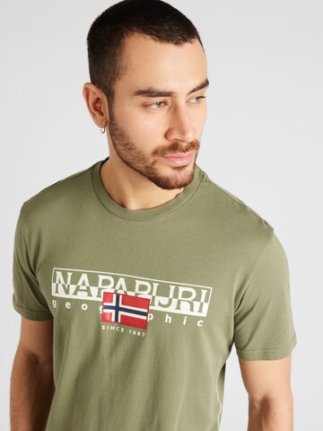 NAPAPIJRI T-shirt 'S-AYLMER' i grön