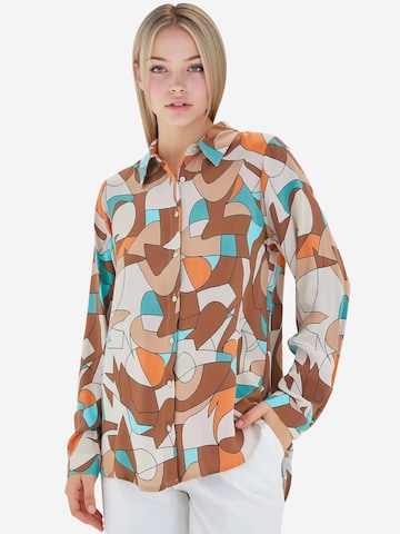 Bigdart Blouse in White: front