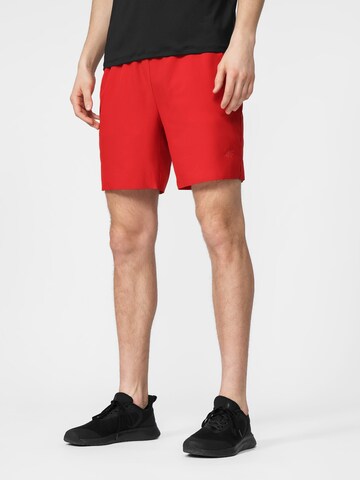 4F Sports trousers in Red: front