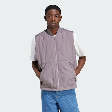 Gilet 'Premium Essentials' ADIDAS ORIGINALS en gris : devant