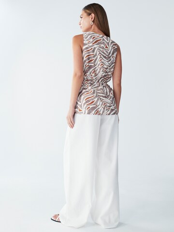 Top 'Levie' di St MRLO in beige: dietro