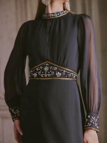 Robe love & roses en noir