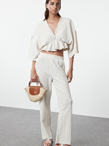 Trendyol Блузка в Бежевый