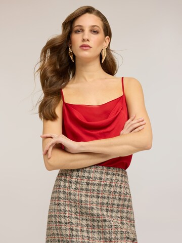 MOTIVI Top in Red: front