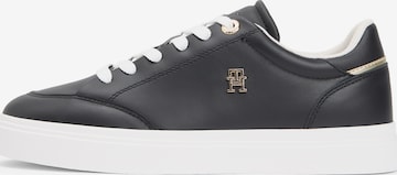 TOMMY HILFIGER Σνίκερ χαμηλό 'Chic' σε μαύρο: μπροστά