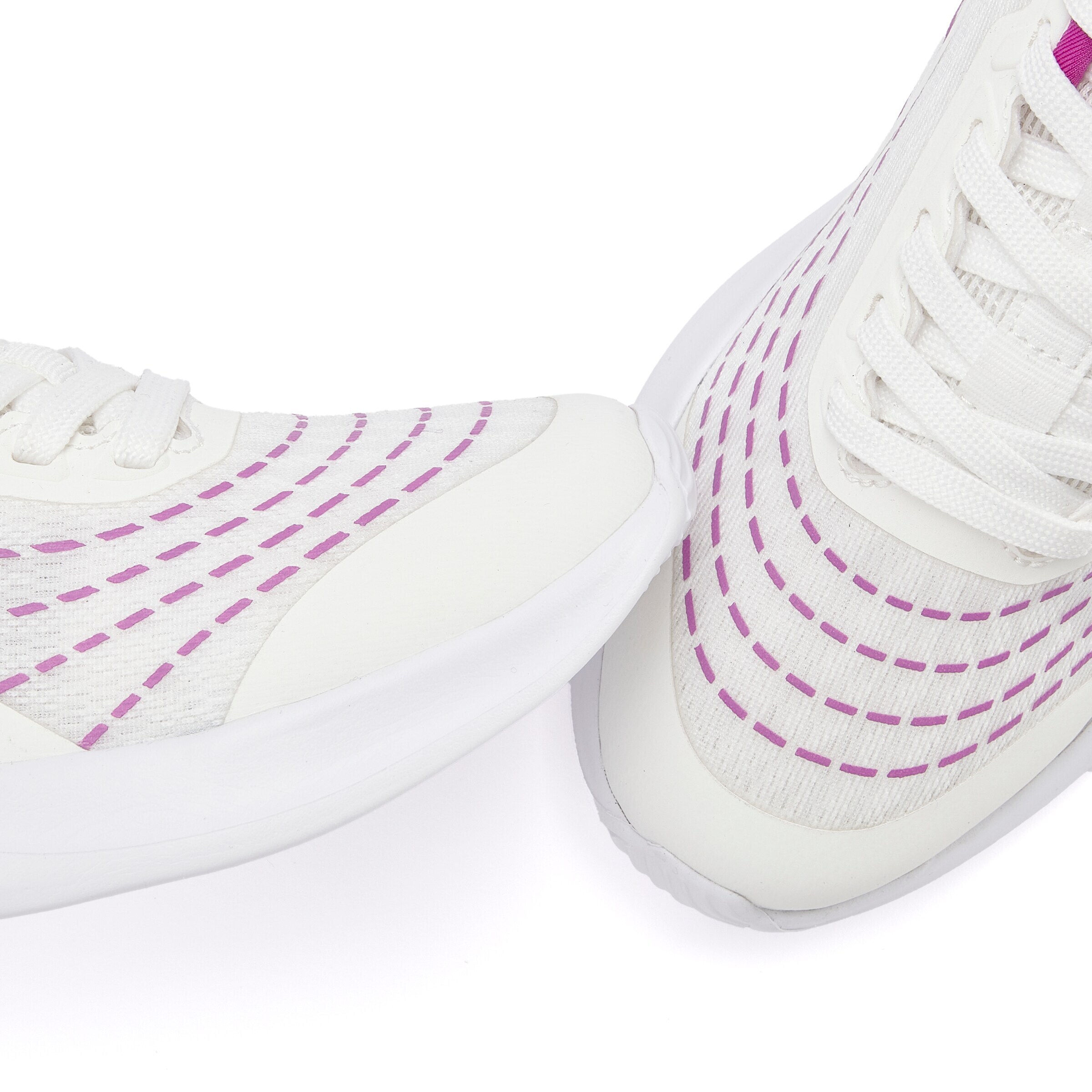 LASCANA Låg sneaker i vit