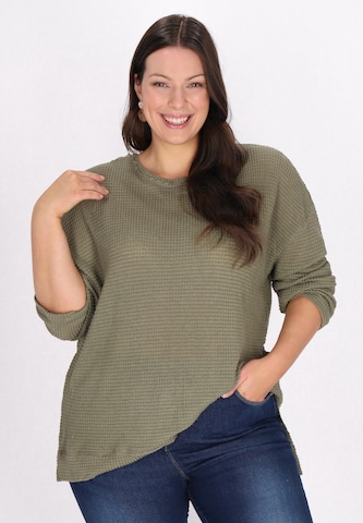 Usha Shirt in Green: front