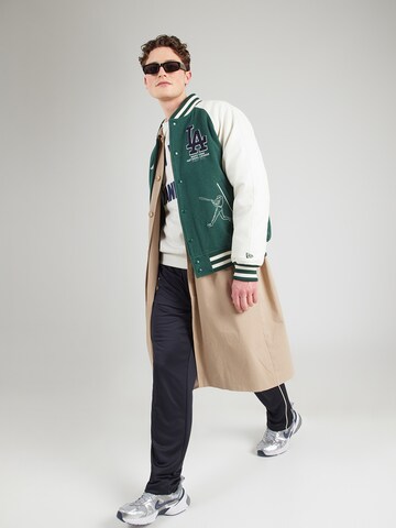 NEW ERA Övergångsjacka i grön