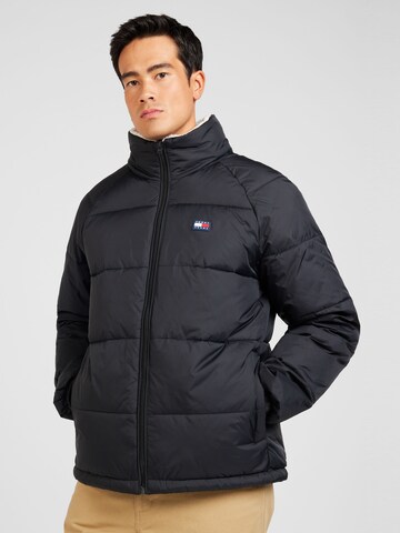Tommy Jeans - Chaqueta de invierno en negro: frente