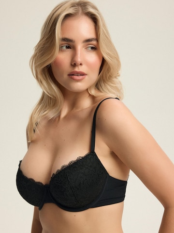 ESOTIQ - Push-up Sujetador 'Bügel-BH Arien, Racerback, florale Spitze' en negro