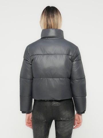 Veste d’hiver 'PCJIMMA' PIECES en gris