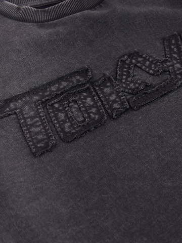 Next T-Shirt in Grau