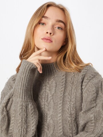 NA-KD Sweater in Grey