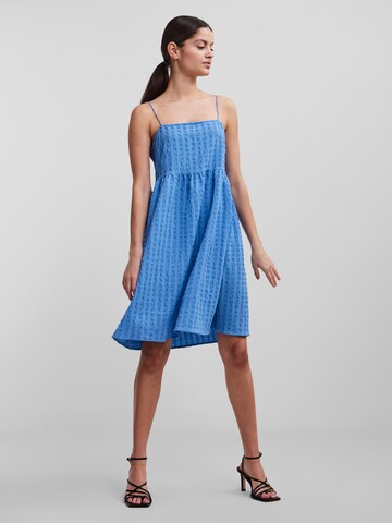 PIECES Letní šaty 'Solo' – modrá