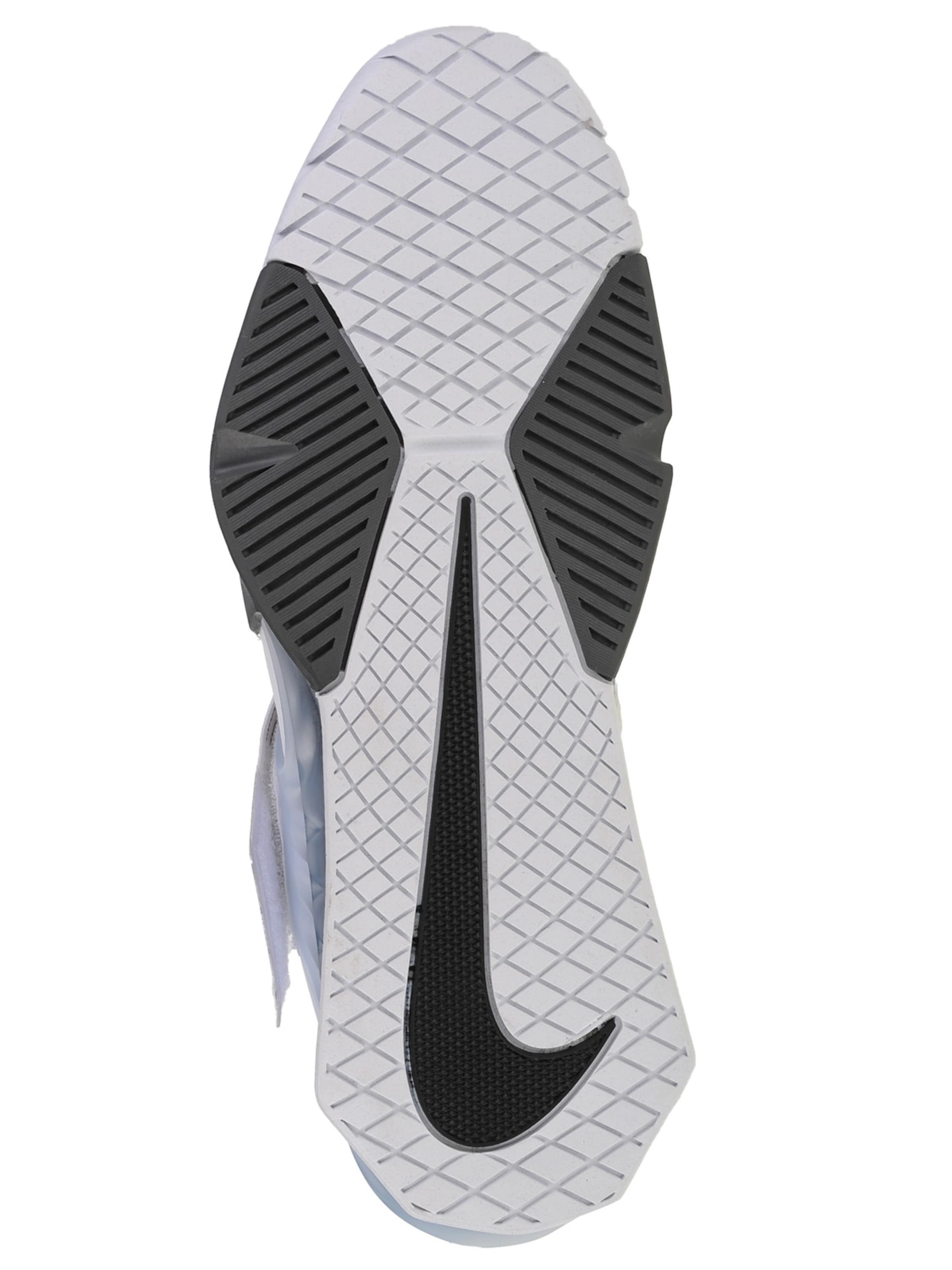 NIKE Athletic Shoes 'Nike Savaleos' in White