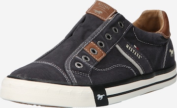 MUSTANG - Sapatilhas slip-on em preto: frente