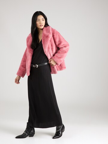 Cappotto invernale 'Milly' di APPARIS in rosa