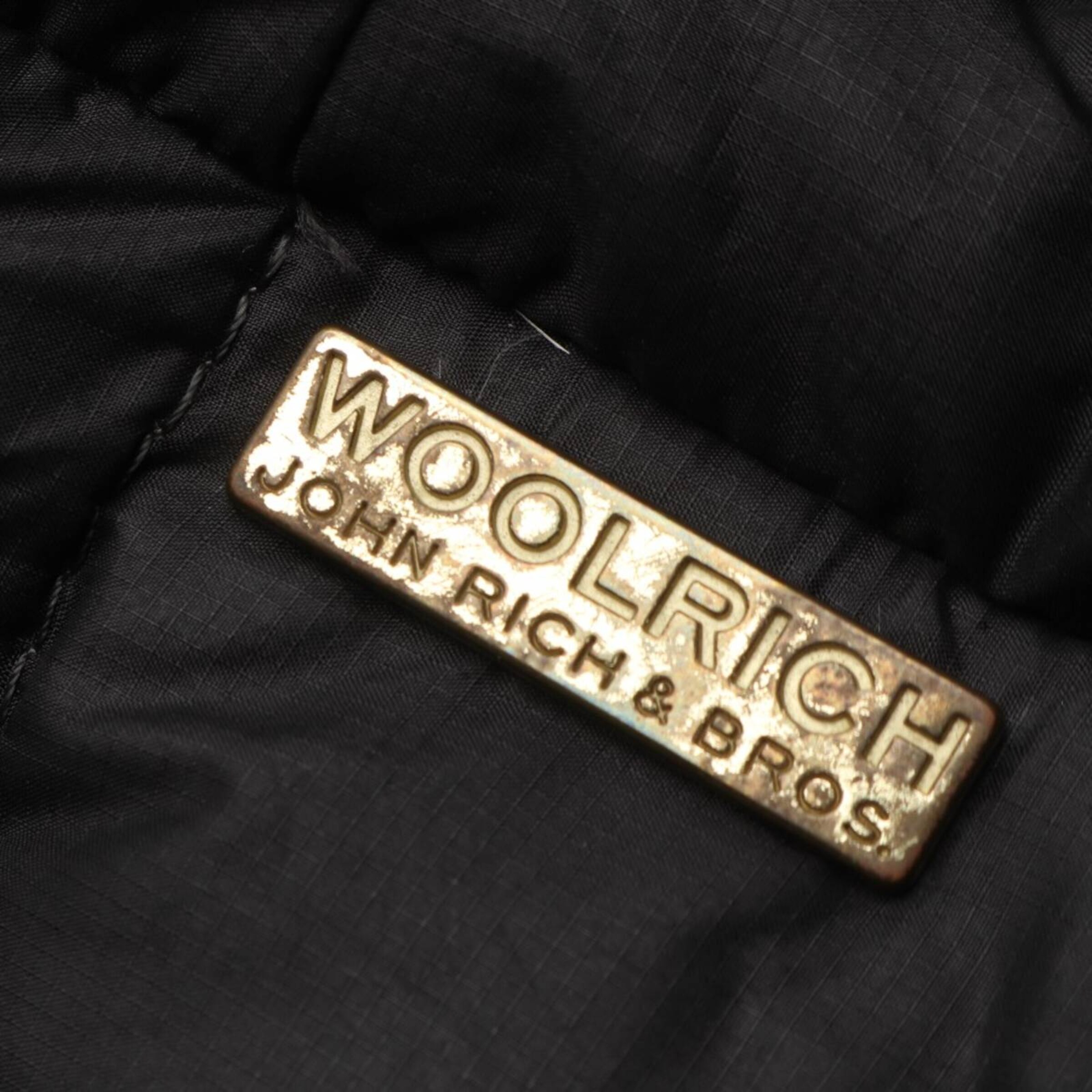 Woolrich Jacket & Coat in L in Black