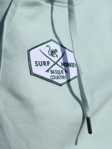 Surf Monkey Sweatshirt‌‌‌‌‌‌‌ in Grün