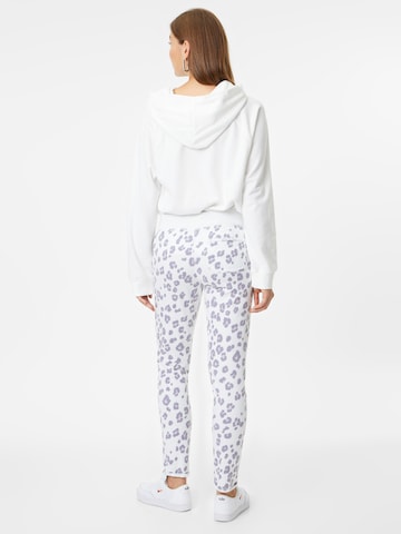 Juvia Slimfit Spodnie w kolorze biały