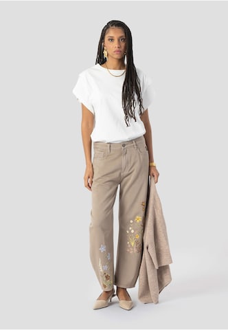 Maglietta 'Wren' di Elias Rumelis in bianco