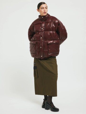 Résumé Talvitakki 'Colbie' värissä ruskea