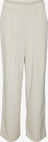 SOMETHINGNEW Regular Pleat-Front Pants in White: front