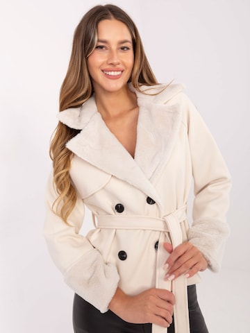 Madnezz House Between-season jacket in Beige