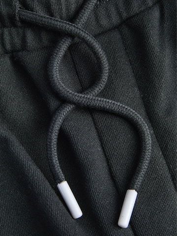 Jack & Jones Plus Tapered Pants 'JPSTGORDON COLLEGE' in Black