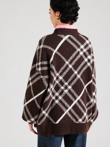 Pullover di Monki in marrone