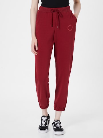Noisy may Tapered Pants 'LUPA' in Red: front
