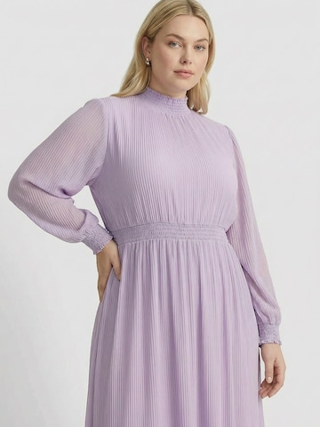 Guido Maria Kretschmer Curvy Mekko 'Kate' värissä lila