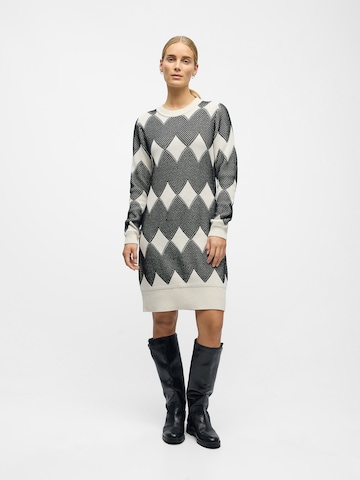 Robes en maille 'OBJOLYMPIA' OBJECT en blanc