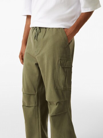 Loosefit Jeans cargo di Bershka in verde