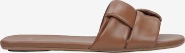 Estro Mules '675014' in Brown: front