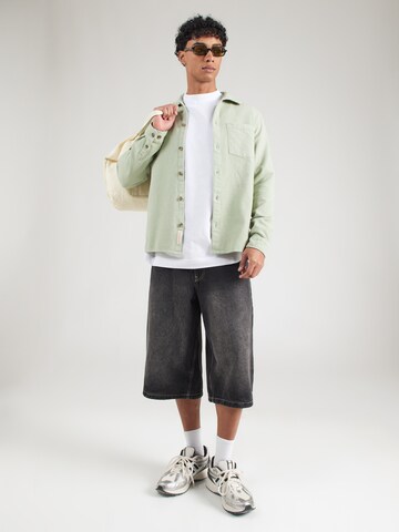 Revolution - Ajuste regular Camisa en verde