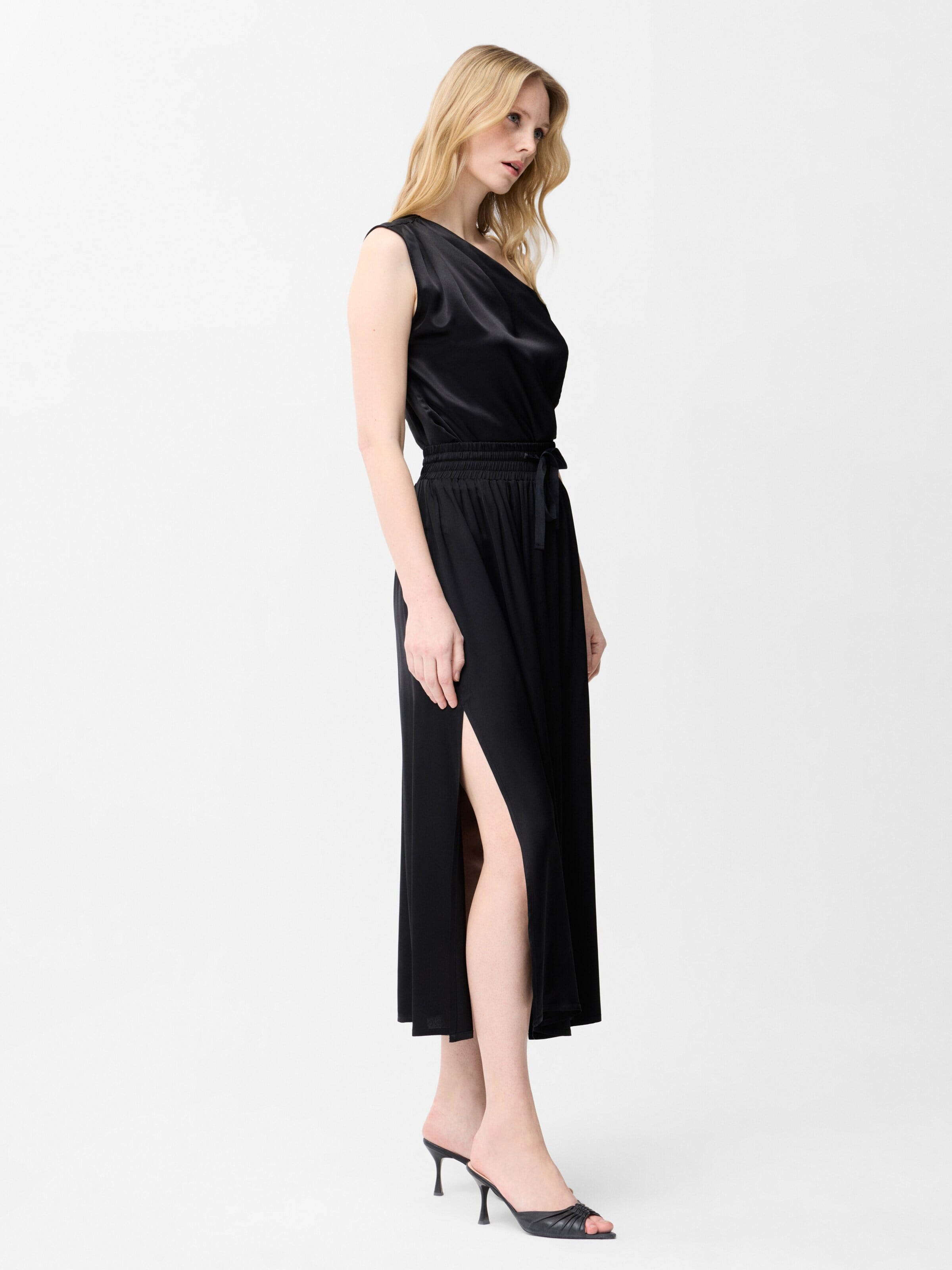 adl Skirt in Black