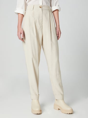 Guido Maria Kretschmer Women Regular Trousers with creases 'Maike' in Beige: front