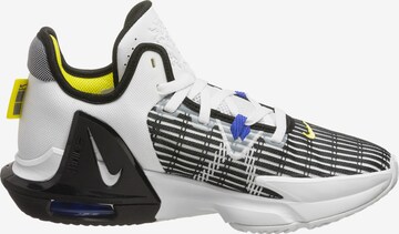 Scarpa sportiva 'LeBron Witness VI' di NIKE in bianco