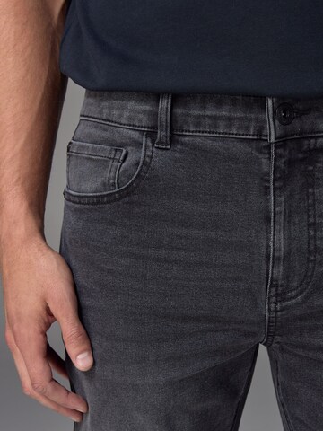 Slimfit Jeans 'Essential' di Next in grigio